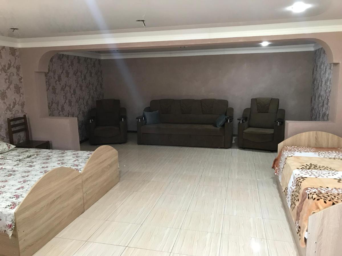 Гостевой Дом "Амза" Bed and Breakfast Tqvarcheli Buitenkant foto
