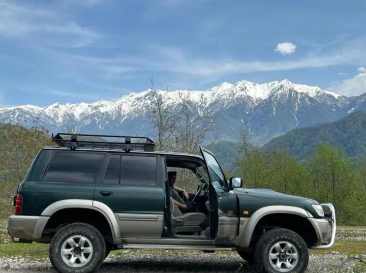 Гостевой Дом "Амза" Bed and Breakfast Tqvarcheli Buitenkant foto